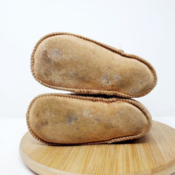 UGG Erin Boots Infant L High Top Wrap Brown Suede Sheepskin Baby Strap Booties - Picture 9 of 11